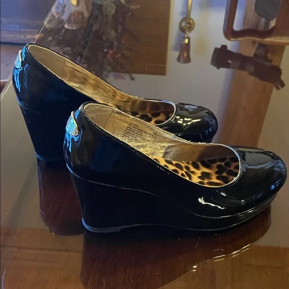 Michael Kors Black Patent Leather Heels - Picture 3 of 7